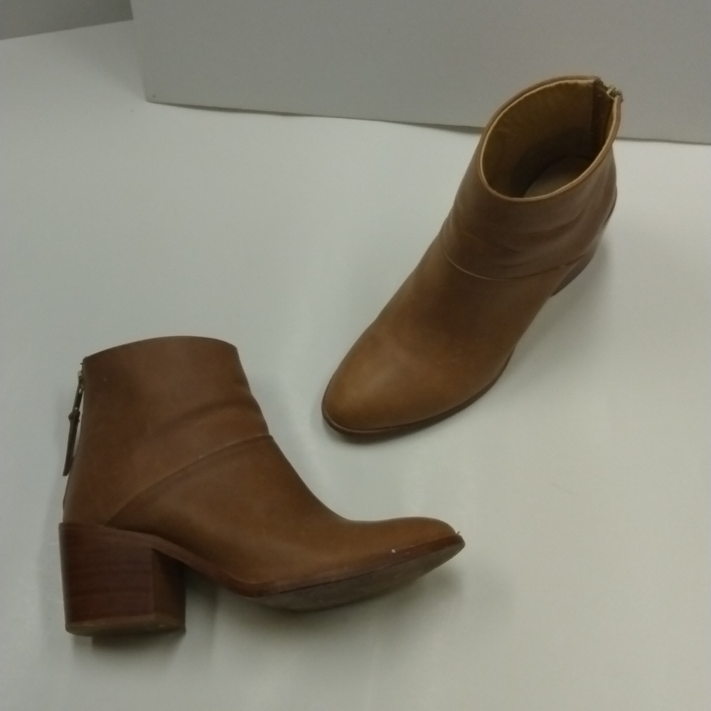 Nisolo Dari Boot - Heeled Ankle Boot